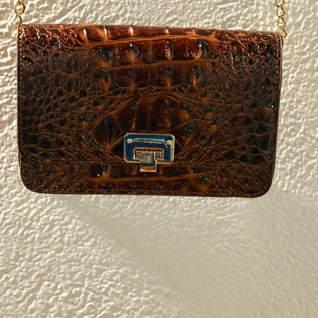 Luxurious Brown Crocodile Pattern Clutch